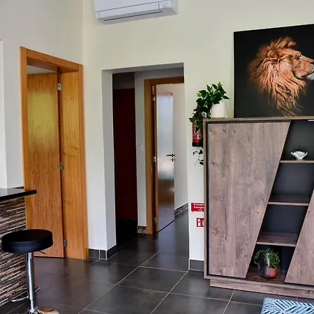 Vallera House Ii Apartamento *